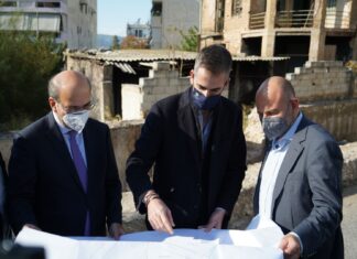 ΥΠΕΝ – ΤΕΕ, τί θα γίνει με τα ετοιμόρροπα κτίρια: αυτοψία στην Αθήνα