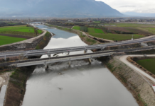 Λάρισα: Παραδόθηκε στην κυκλοφορία η γέφυρα Πηνειού στα Τέμπη