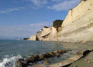 Προστασία Ακτής Πλατύ Γιαλού Σίφνου από τη Διάβρωση χάρη στο ΕΣΠΑ