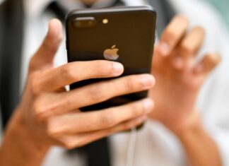 Τη χρήση κοινού φορτιστή για όλα τα κινητά τηλέφωνα συζητά εκ νέου η Ευρώπη