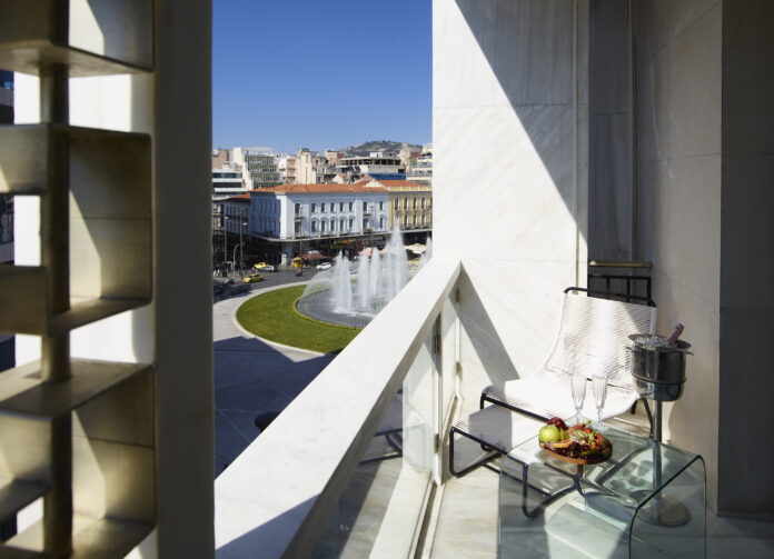 ΞΕΝΟΔΟΧΕΙΟ Brown Acropol by Brown Hotels - Deluxe Balcony. Photo Paterakis (1)