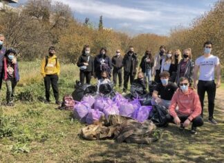 Οι νέοι που…καθαρίζουν στη Θεσσαλονίκη