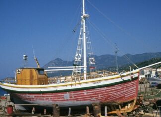 Αναπτυξιακή ενίσχυση των καρνάγιων μέσα από την εκπαίδευση νέων τεχνιτών στην ξυλοναυπηγική με τη συμβολή ΕΜΠ και Πανεπιστημίου Ιωαννίνων