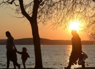 Φτωχοί κι εκτεθειμένοι στις κλιματικές απειλές: Διπλός κίνδυνος για σχεδόν 900 εκατ. ανθρώπους