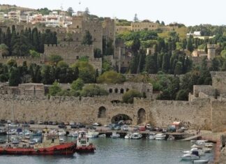 Έργα 55 εκατ. θα γίνουν στα Δωδεκάνησα – Η επίσκεψη Μενδώνη