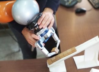 Ρομπότ για τη βιομηχανία που μαθαίνει από τον άνθρωπο