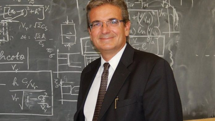 Άρης Ροζάκης