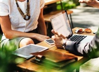 Ειδικό καθεστώς για την εφαρμογή της ψηφιακής κάρτας εργασίας ζητούν οι μικρομεσαίοι επιχειρηματίες