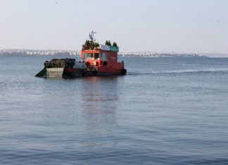 Τον επιφανειακό καθαρισμό του Θερμαϊκού κόλπου ανέλαβε η ΕΥΑΘ ΑΕ