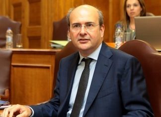 Σταματήστε να μας προστατεύετε, κύριε Χατζηδάκη! Ένας όχι και τόσο φιλελεύθερος υπουργός Οικονομικών