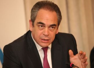 Νεκρός από ανακοπή στο εργοστάσιό του που κινδύνευε από τη φωτιά ο πρόεδρος του ΕΒΕΑ Κωνσταντίνος Μίχαλος