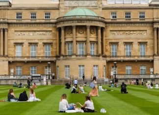 Οι κήποι του Μπάκιγχαμ ανοίγουν τις πύλες τους για το κοινό