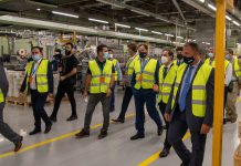 Ο Γεωργιάδης στα εγκαίνια της νέας γραμμής παραγωγής του εργοστασίου της ΣΕΚΑΠ, στην Ξάνθη