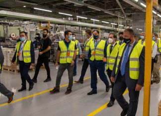 Ο Γεωργιάδης στα εγκαίνια της νέας γραμμής παραγωγής του εργοστασίου της ΣΕΚΑΠ, στην Ξάνθη