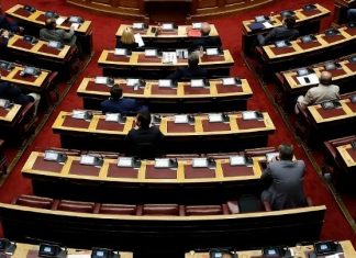 Βουλή: Υπερψηφίστηκε στην Επιτροπή το νομοσχέδιο για την αντιμετώπιση της ακριβείας