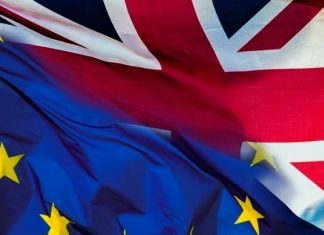 Τι προβλέπει η συμφωνία ΕΕ-Βρετανίας για το εμπόριο μέσω Β. Ιρλανδίας – Νέα σελίδα στη σχέση των δύο πλευρών