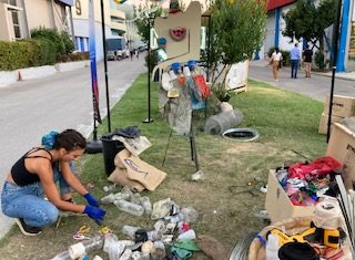 Η γοργόνα της 85ης ΔΕΘ που «καθαρίζει» το Θερμαϊκό