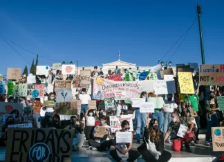 “Make love not CO2”: Η Ελλάδα ένωσε τη φωνή της με τον κόσμο στον αγώνα κατά της κλιματικής κρίσης
