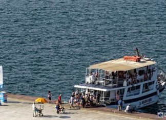 Καθημερινά δρομολόγια και τον Σεπτέμβριο με το καραβάκι «Άγιος Γεώργιος»