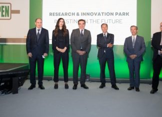 Την ELPEN και το Πάρκο Έρευνας και Καινοτομίας επισκέφθηκαν οι Μαργαρίτης Σχοινάς και Adrian Van Den Hoven (βίντεο)