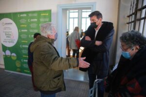 Η ΑΝΑΚΕΜ στηρίζει 121 πυρόπληκτες οικογένειες του Δήμου Μαντουδίου – Λίμνης – Αγίας Άννας