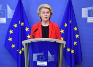 Ούρσουλα φον ντερ Λάιεν: Η απαγόρευση εισαγωγής άνθρακα από τη Ρωσία, μεταξύ των έξι μέτρων που προτείνει η ΕΕ