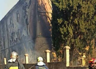 Η επόμενη μέρα της μεγάλης πυρκαγιάς στην ιστορική καπναποθήκη Ξάνθης