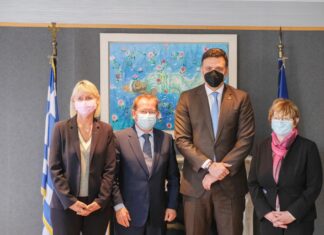 Η περαιτέρω ενίσχυση του ισχυρού τουριστικού ρεύματος από τη Γαλλία στο επίκεντρο της συνάντησης του Βασίλη Κικίλια με Γάλλους γερουσιαστές