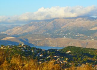 Αφιερώματα σε Φολέγανδρο και Κεφαλονιά στον γαλλικό Τύπο