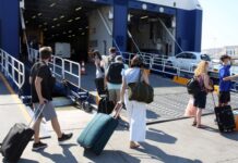 Σε εξέλιξη η έξοδος των εκδρομέων του Πάσχα από τα λιμάνια της Αττικής