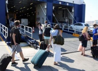 Κορυφώνεται η κίνηση στα λιμάνια της Αττικής ενόψει της εορτής του Δεκαπενταύγουστου