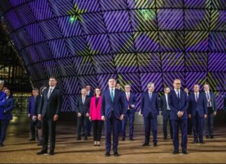 Η Ελλάδα βγαίνει από την ενισχυμένη εποπτεία – Τίτλοι τέλους στην εποχή της κρίσης μετά από 12 χρόνια