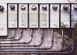 “Πετάει” η τιμή της MWh στο Χρηματιστηριο Ενέργειας – Στα 200 ευρώ στην Ελλάδα όταν στην Ευρώπη είναι κάτω από 100 ευρώ