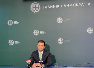 Σκρέκας: Σε 1,9 δισ. ευρώ η στήριξη νοικοκυριών και επιχειρήσεων για το ρεύμα το Σεπτέμβριο