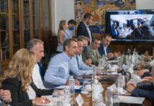 Προβλήματα από την ενεργειακή κρίση και αιτήματα έθεσαν στον πρωθυπουργό εκπρόσωποι παραγωγικών και επιστημονικών φορέων