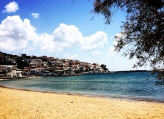 The Sun και Financial Times «ανακαλύπτουν» την Άνδρο