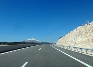 Υποδομών: χρονοδιάγραμμα περάτωσης του αυτοκινητόδρομου Πάτρα-Πύργος