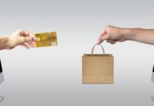 Μοιρασμένη η εμπορική κίνηση σε e-shop και φυσικά καταστήματα μετά την πανδημία