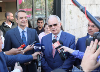 Εγκαινιάστηκαν παρουσία του πρωθυπουργού και του Προέδρου της Βουλής τα ανακαινισμένα ιστορικά Ανθοπωλεία της Βουλή