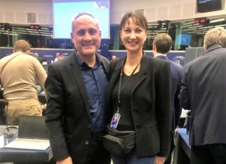 Η Ευρωβουλή ζητά περισσότερους ηλεκτροφορτιστές από τα κράτη μέλη της ΕΕ