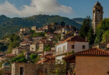 Αύξηση 1,6% στις αφίξεις και 1,8% στις διανυκτερεύσεις καταγράφηκε τον Ιούλιο εφέτος στα καταλύματα της χώρας, σύμφωνα με την ΕΛΣΤΑΤ