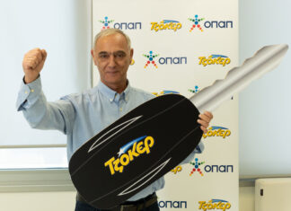 25 Χρόνια ΤΖΟΚΕΡ: Στη Θεσσαλονίκη ο νικητής του τρίτου TESLA (εικόνες – βίντεο)