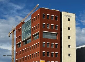 Στην ΜΠΕΧΤΣΙΝΑΡ το κτίριο γραφείων της ΑΕΓΕΚ στο Λιμάνι της Θεσσαλονίκης