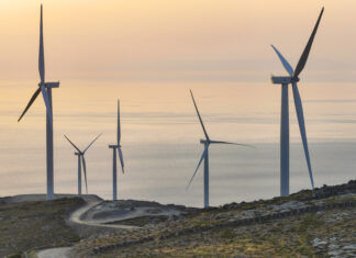 Intrakat: Ολοκληρώθηκε και τέθηκε σε λειτουργία το Αιολικό Πάρκο ισχύος 15MW στην Άνδρο