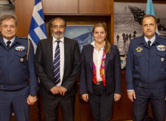 SKY express: Δίπλα στα στελέχη της Πολεμικής Αεροπορίας με σημαντικές πρωτοβουλίες