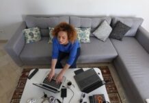 Το πλαίσιο για παροχή τηλεργασίας, μετά από αίτηση του εργαζομένου – Ο κατάλογος των παθήσεων που μπορούν να δικαιολογήσουν τηλεργασία και η διαδικασία