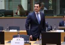 Κώστας Σκρέκας: «Δικαιώθηκε η πρόταση για πλαφόν του Κυριάκου Μητσοτάκη» – Ευρωπαϊκή συμφωνία για πλαφόν στο φυσικό αέριο
