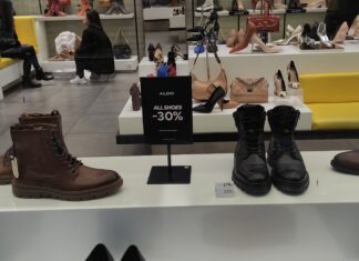 Σε 4 δισ. ευρώ οι δαπάνες των Ελλήνων για ρούχα, παπούτσια και κλωστοϋφαντουργικά είδη το 2022