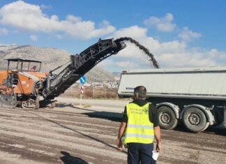 Αποκατάσταση παράπλευρων οδικών δικτύων των εθνικών οδών και της Αθηνών-Σουνίου από την Περιφέρεια