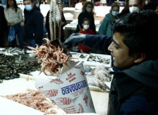 ΕΦΕΤ: Ενισχύει τους ελέγχους στην αγορά τροφίμων – Συμβουλές για ασφαλή κατανάλωση